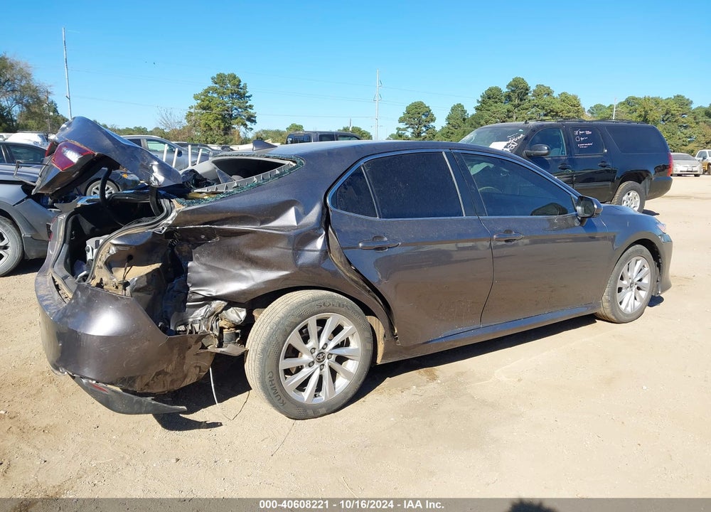2021 TOYOTA CAMRY LE VIN: 4T1C11AK9MU561629