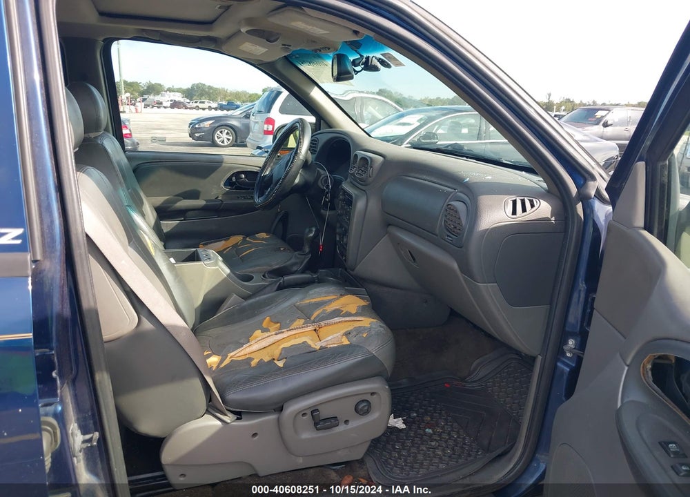2002 CHEVROLET TRAILBLAZER LTZ VIN: 1GNDS13S422391151