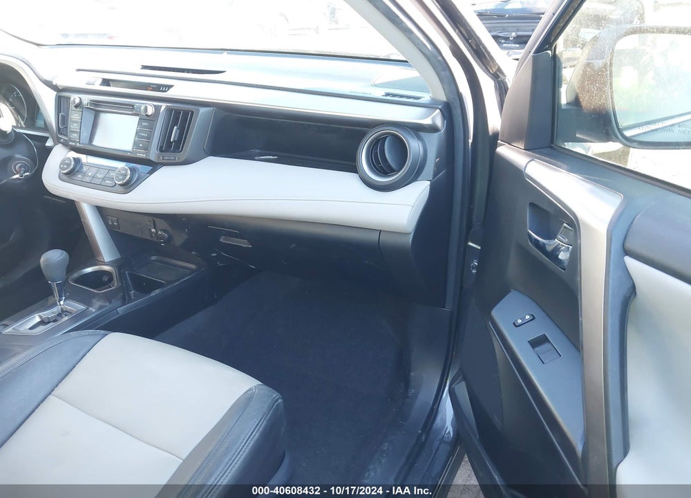 2017 TOYOTA RAV4 XLE VIN: JTMWFREV4HJ101792