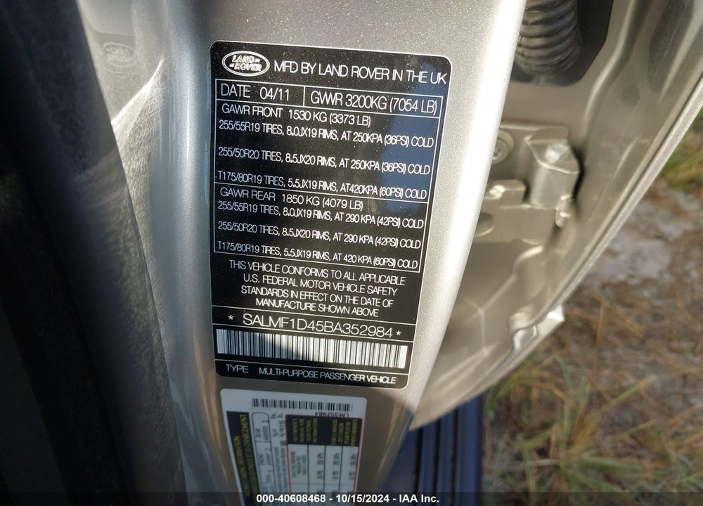 2011 LAND ROVER RANGE ROVER HSE VIN: SALMF1D45BA352984