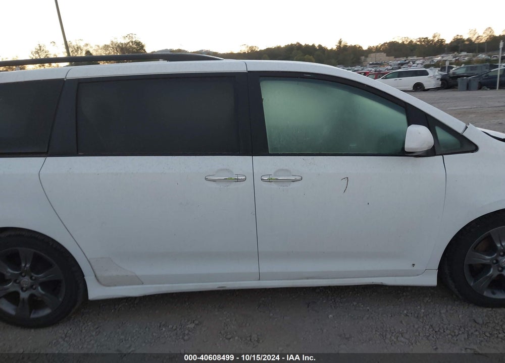 2016 TOYOTA SIENNA SE VIN: 5TDXK3DC6GS718898