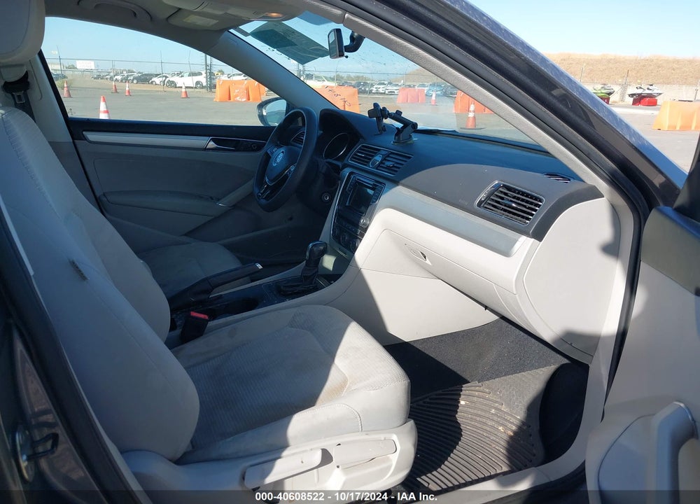 2017 VOLKSWAGEN PASSAT 1.8T S VIN: 1VWAT7A35HC011841