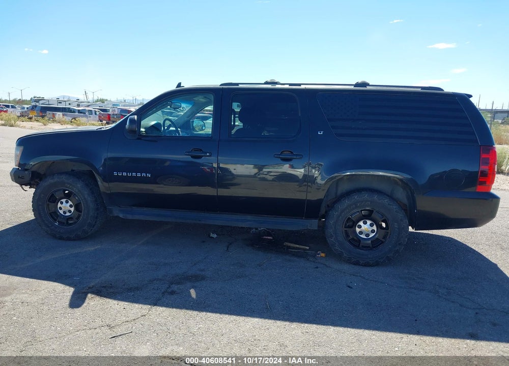 2013 CHEVROLET SUBURBAN 1500 LT VIN: 1GNSKJE74DR182843