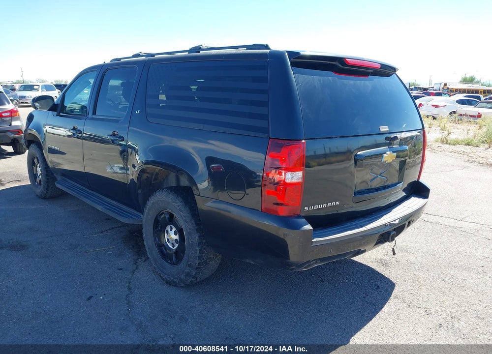 2013 CHEVROLET SUBURBAN 1500 LT VIN: 1GNSKJE74DR182843