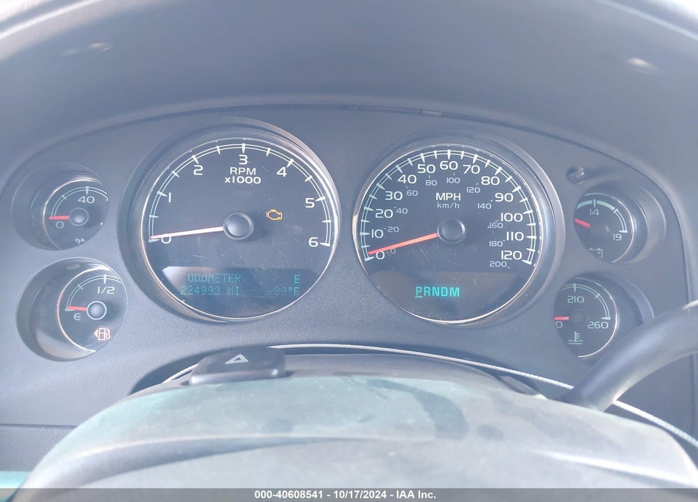 2013 CHEVROLET SUBURBAN 1500 LT VIN: 1GNSKJE74DR182843