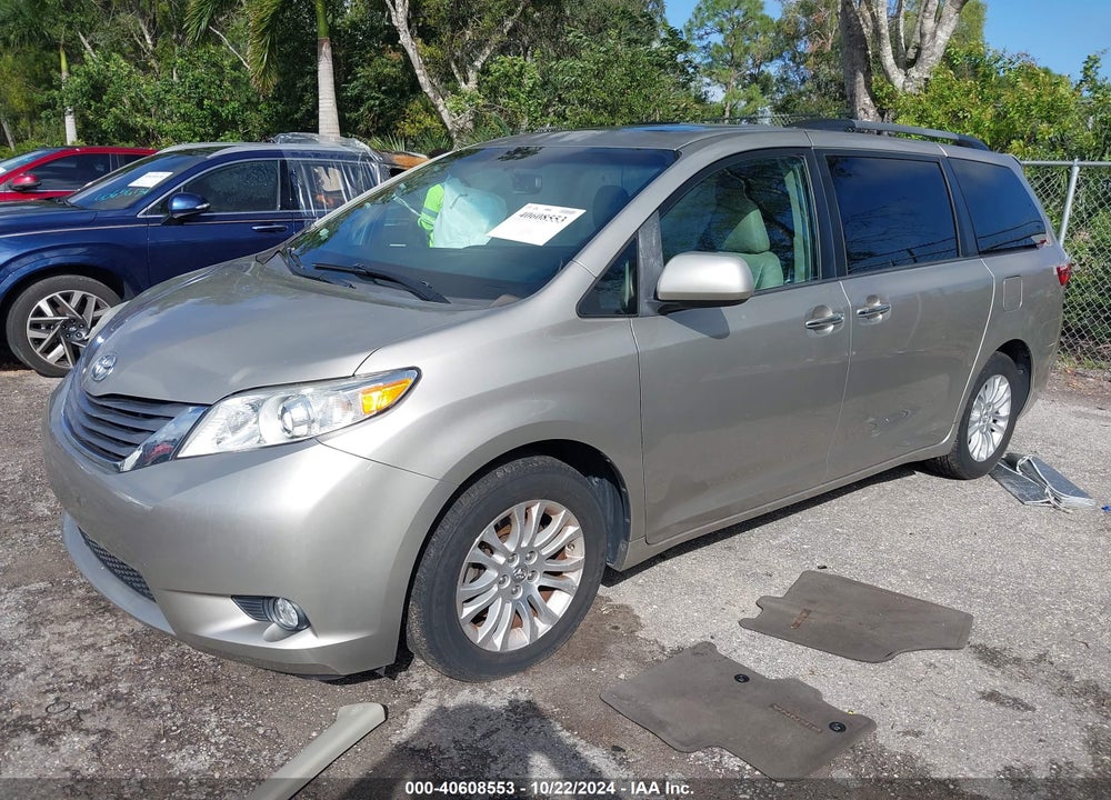2017 TOYOTA SIENNA XLE 8 PASSENGER VIN: 5TDYZ3DC4HS832531