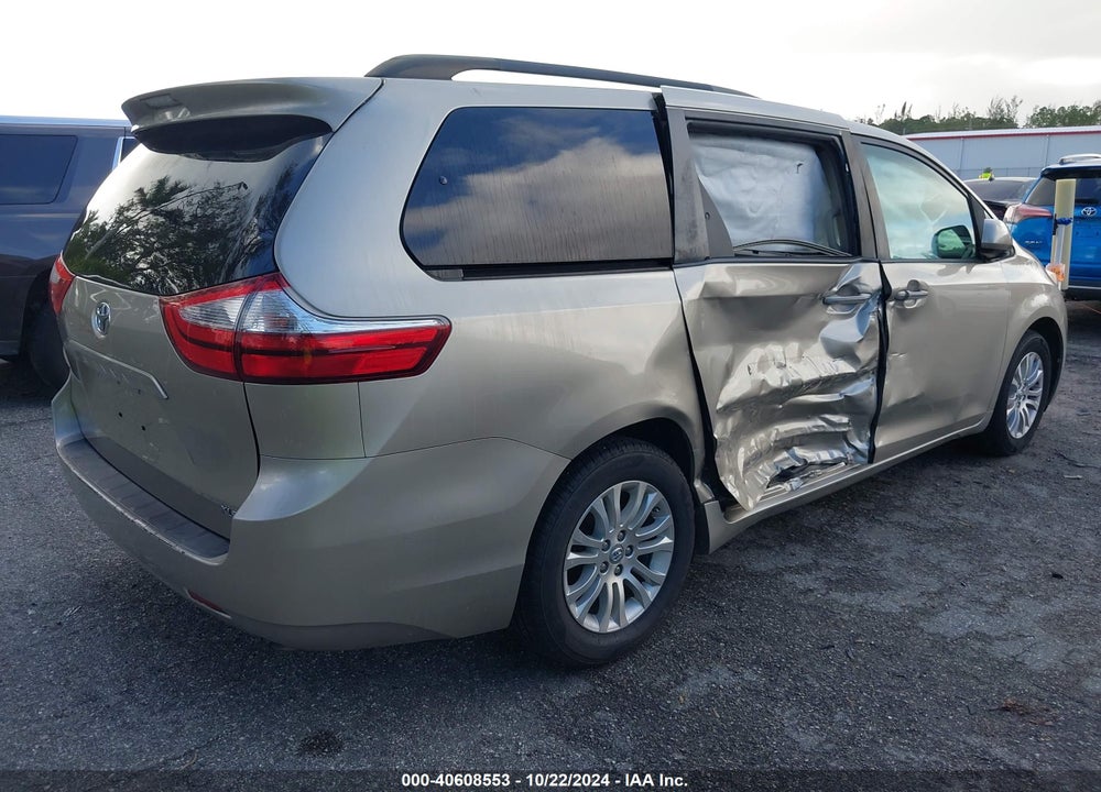 2017 TOYOTA SIENNA XLE 8 PASSENGER VIN: 5TDYZ3DC4HS832531
