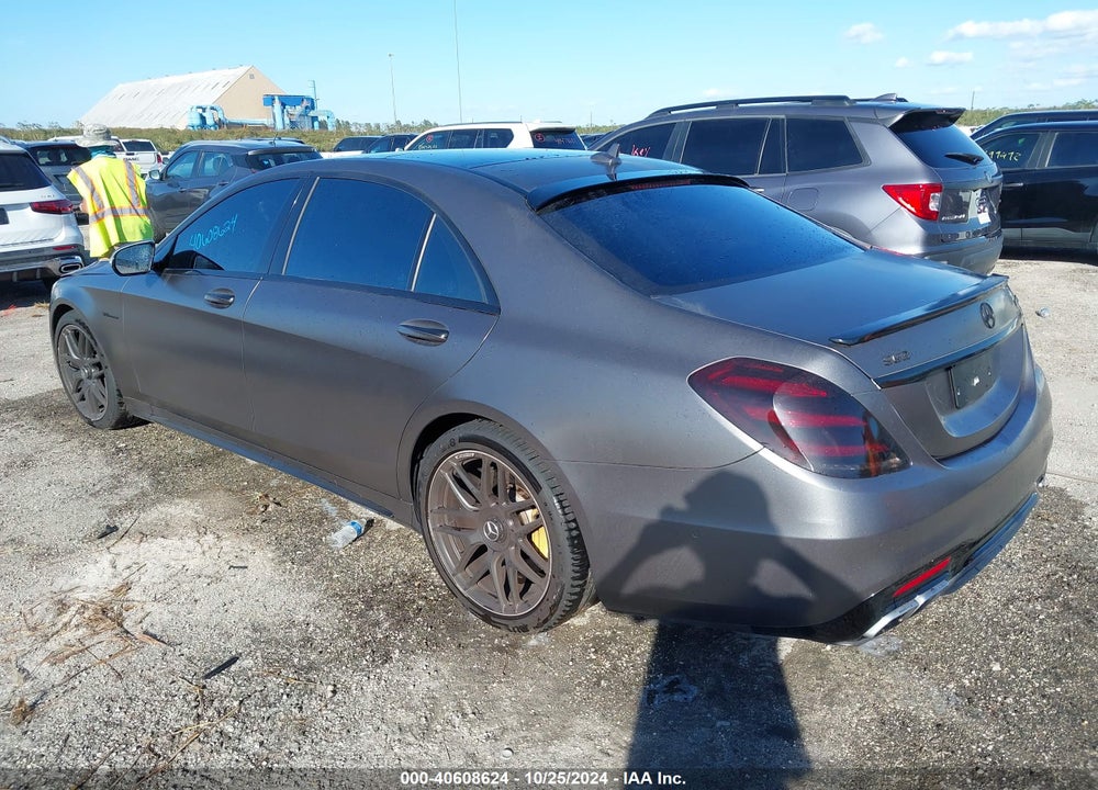 2018 MERCEDES-BENZ AMG S 63 4MATIC VIN: WDDUG8JB2JA421523
