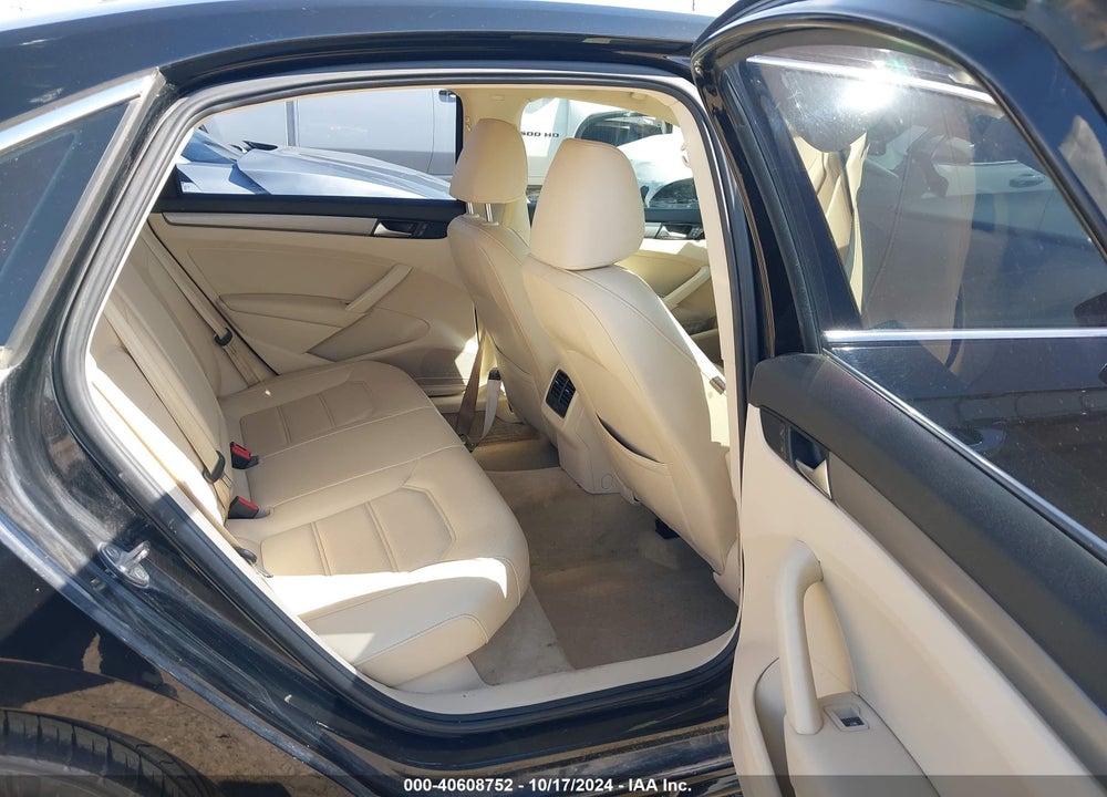 2015 VOLKSWAGEN PASSAT 1.8T SE VIN: 1VWBS7A34FC027579