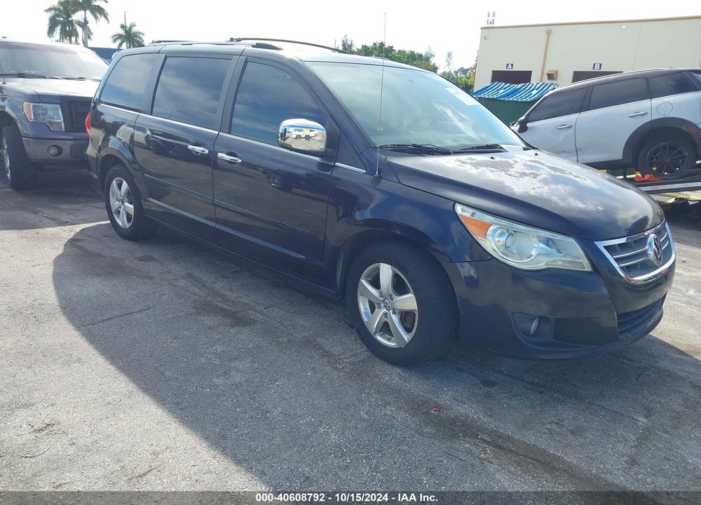 2010 VOLKSWAGEN ROUTAN SEL PREMIUM VIN: 2V4RW6DX9AR296181