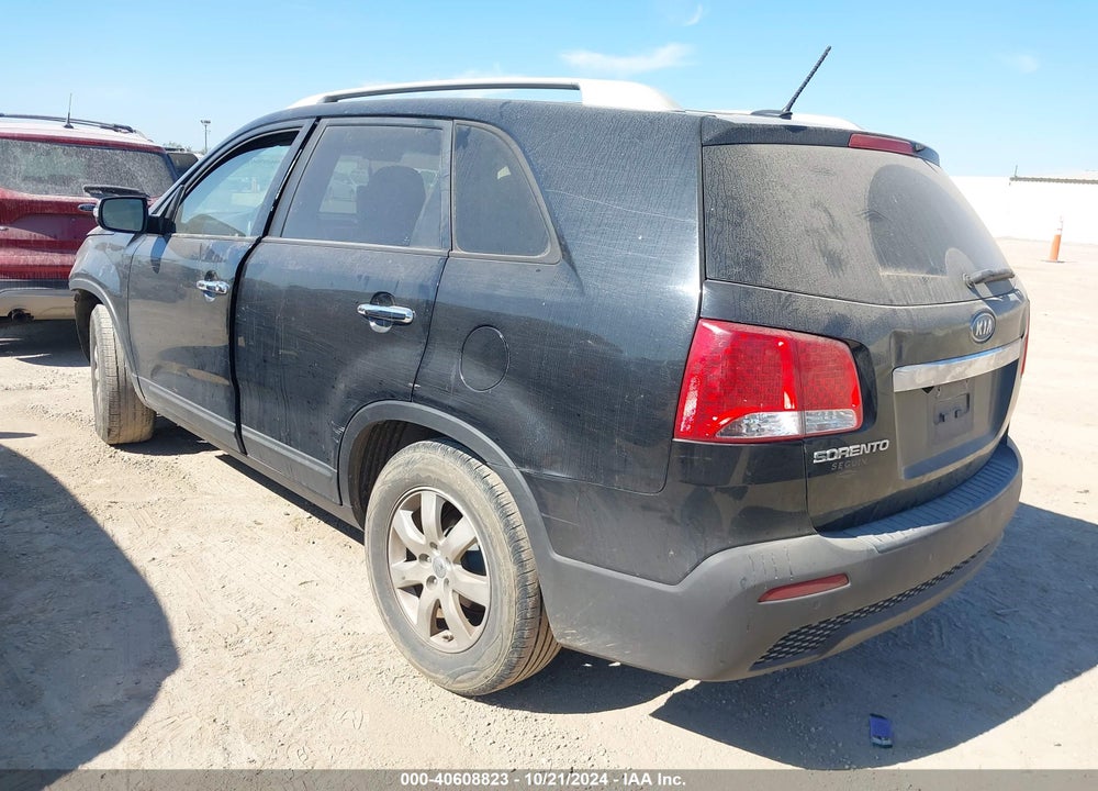 2012 KIA SORENTO LX VIN: 5XYKT3A67CG259085