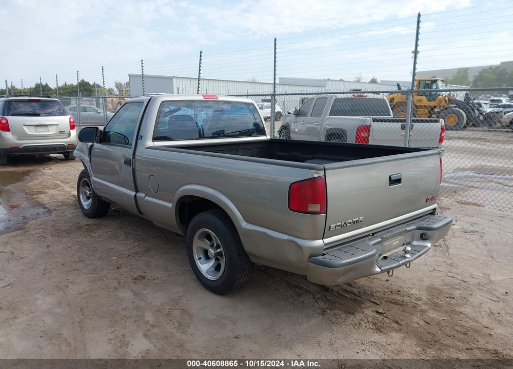 2002 GMC SONOMA SL VIN: 1GTCS145828130891