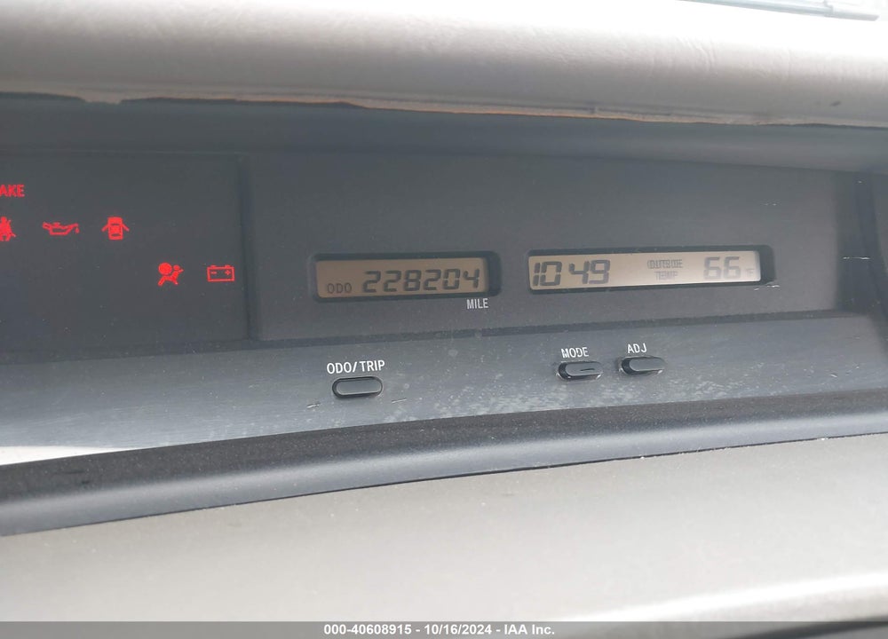 2001 TOYOTA AVALON XL VIN: 4T1BF28B31U179648