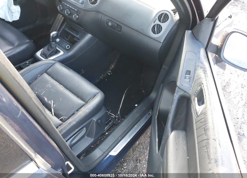 2016 VOLKSWAGEN TIGUAN R-LINE VIN: WVGBV7AX4GW075673