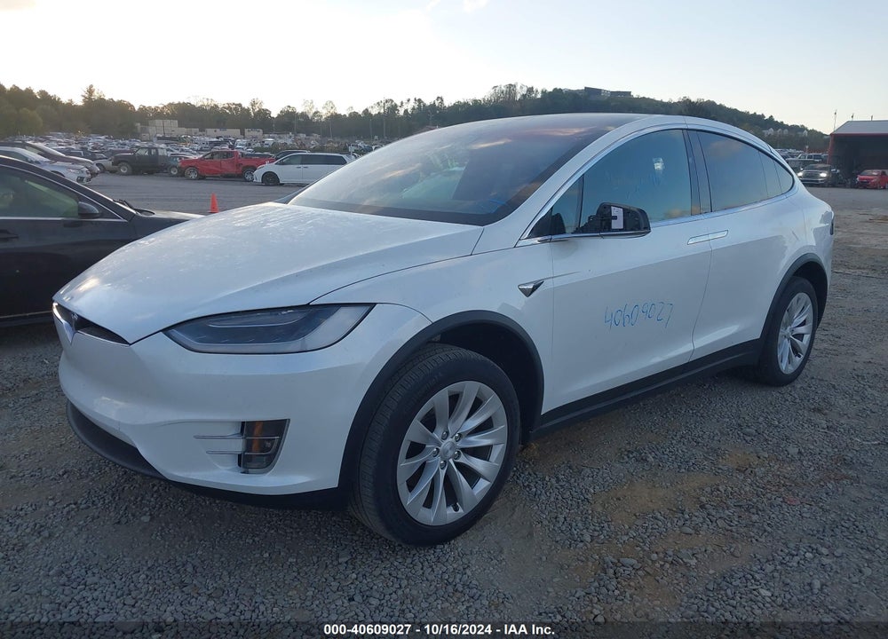 2018 TESLA MODEL X VIN: 5YJXCDE20JF139460
