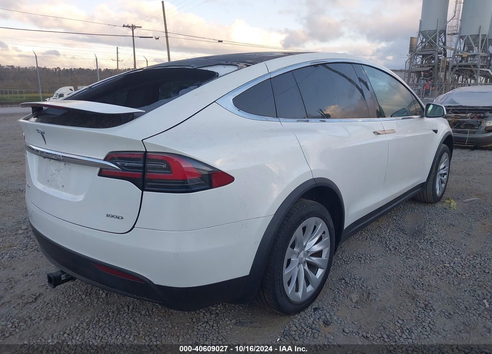 2018 TESLA MODEL X VIN: 5YJXCDE20JF139460