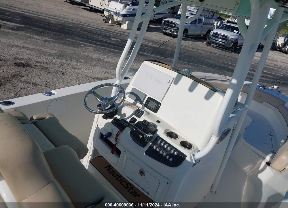 2018 NAUTICSTAR OTHER VIN: JNT27924I718