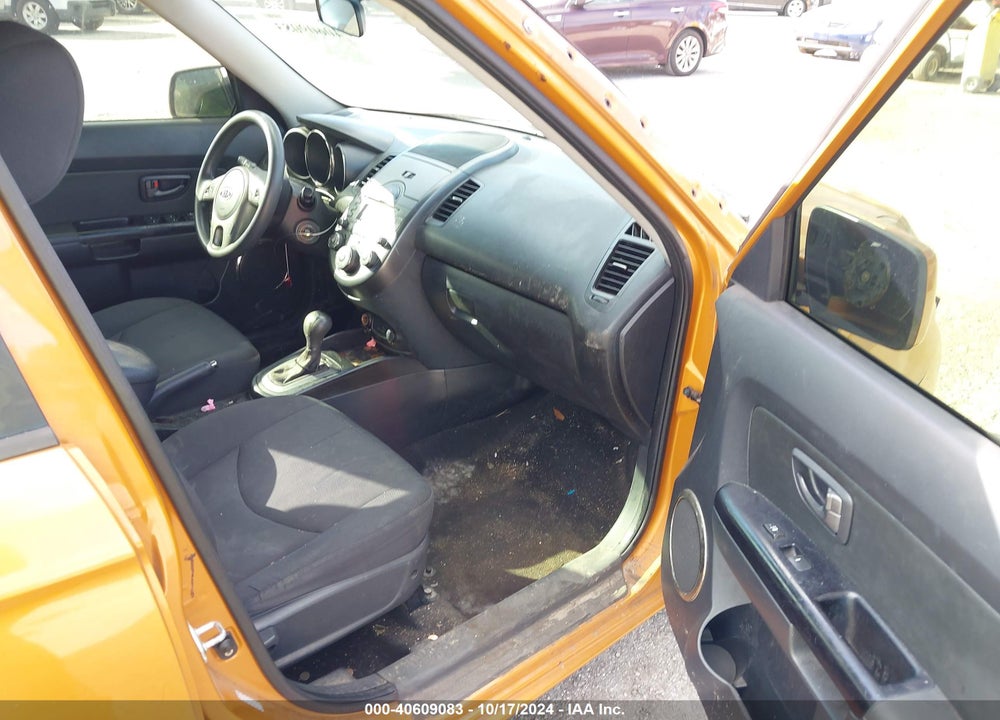 2011 KIA SOUL VIN: KNDJT2A27B7227347