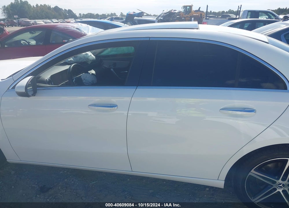 2019 MERCEDES-BENZ A 220 VIN: WDD3G4EB2KW029449