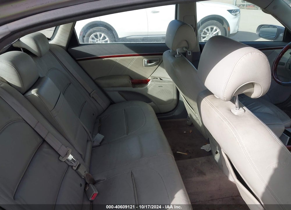 2008 HYUNDAI AZERA LIMITED VIN: KMHFC46F58A295828