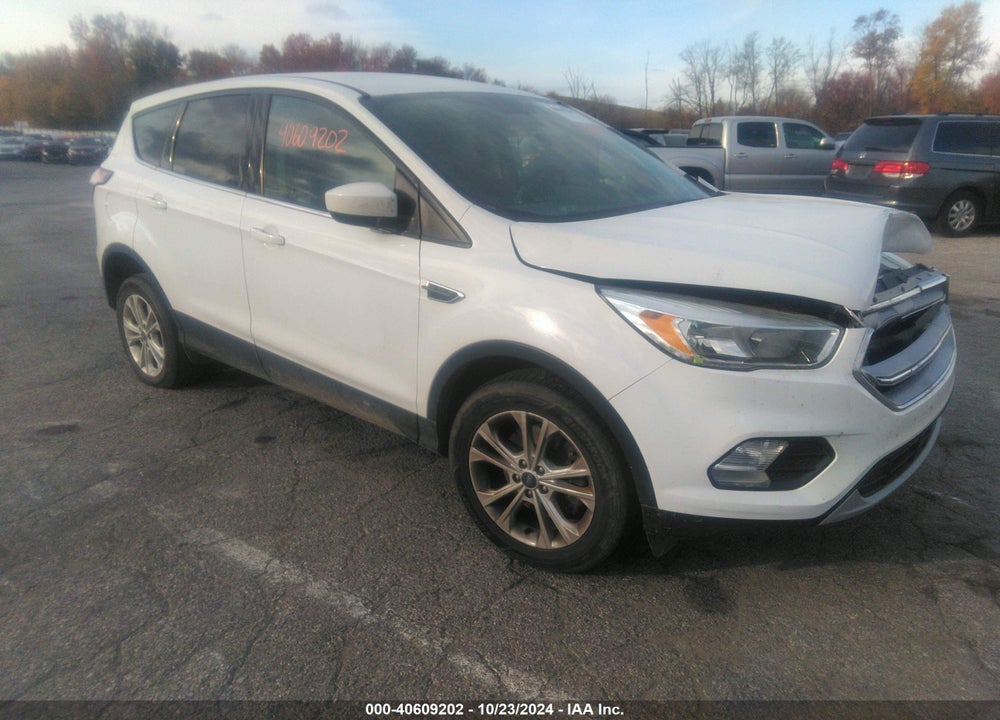 2017 FORD ESCAPE SE VIN: 1FMCU9GD2HUD82594