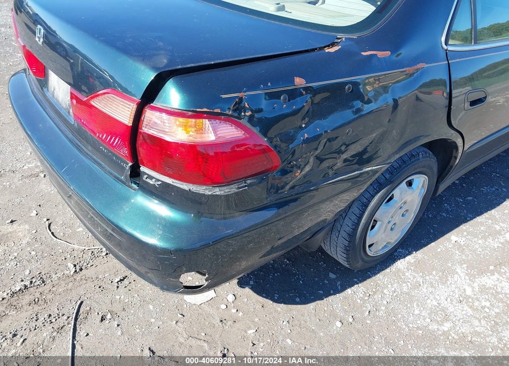 2000 HONDA ACCORD 2.3 LX VIN: 1HGCG6651YA003446