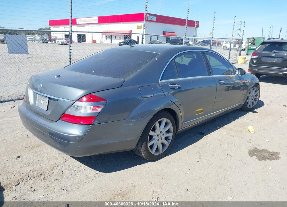 2007 MERCEDES-BENZ S 550 VIN: WDDNG71X47A038993