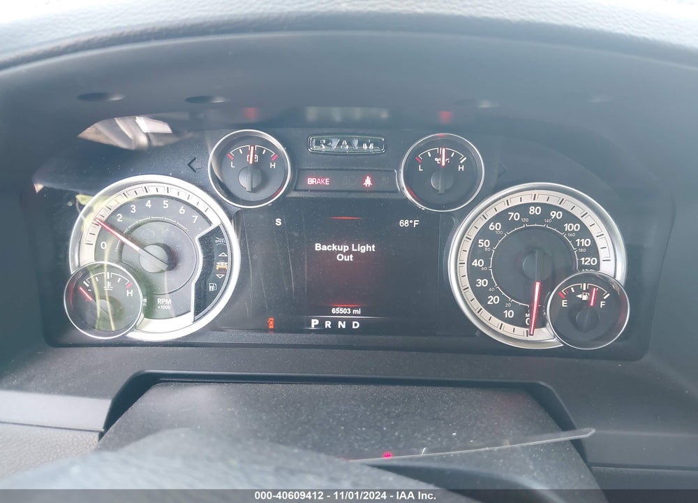 2017 RAM 1500 NIGHT 4X4 5'7 BOX VIN: 1C6RR7MT2HS784814