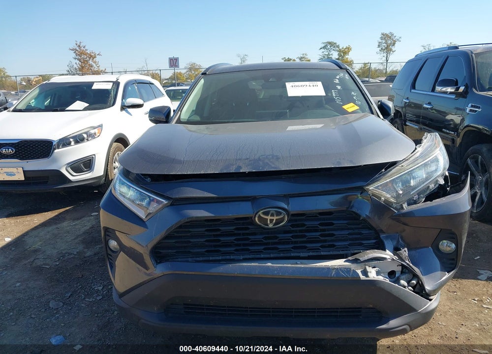 2019 TOYOTA RAV4 XLE VIN: 2T3W1RFV4KW015999