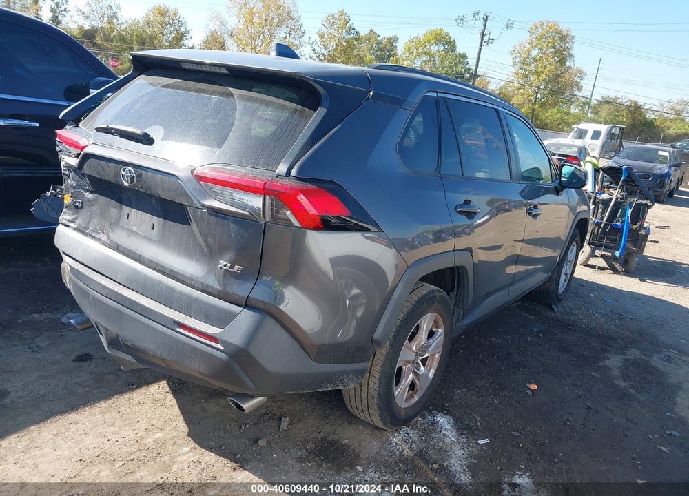 2019 TOYOTA RAV4 XLE VIN: 2T3W1RFV4KW015999