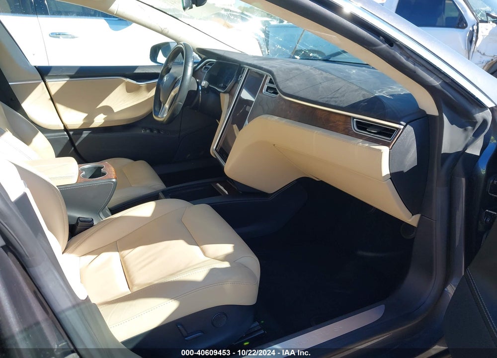 2017 TESLA MODEL S 100D/60D/75D/90D/P100D VIN: 5YJSA1E26HF197310