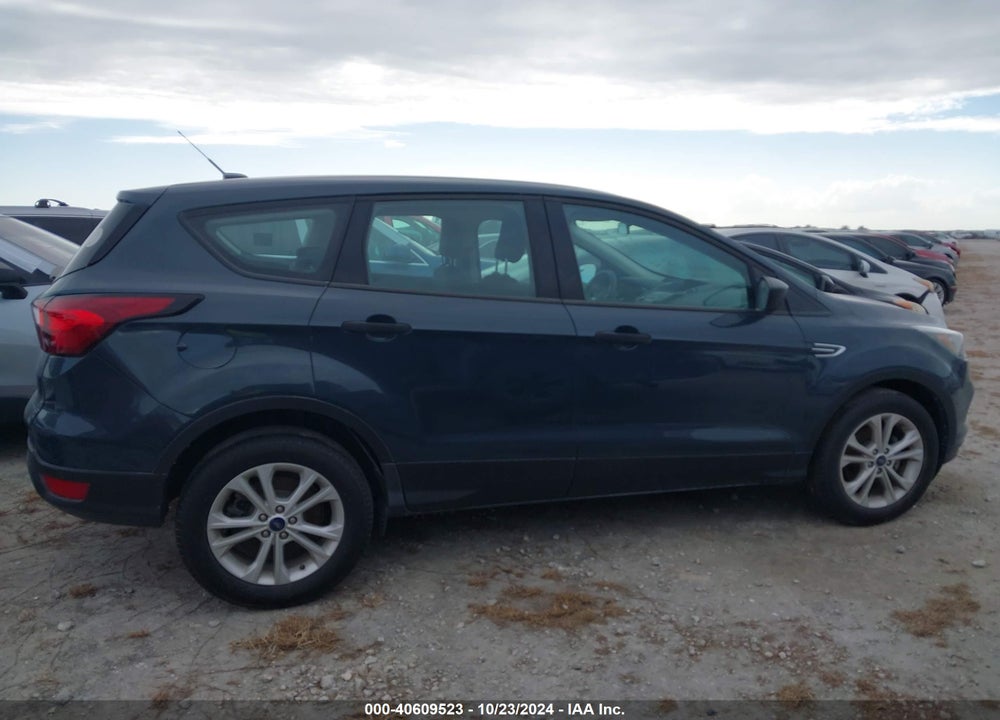 2019 FORD ESCAPE S VIN: 1FMCU0F76KUC46211