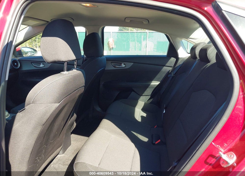 2019 KIA FORTE LXS VIN: 3KPF24AD9KE059894