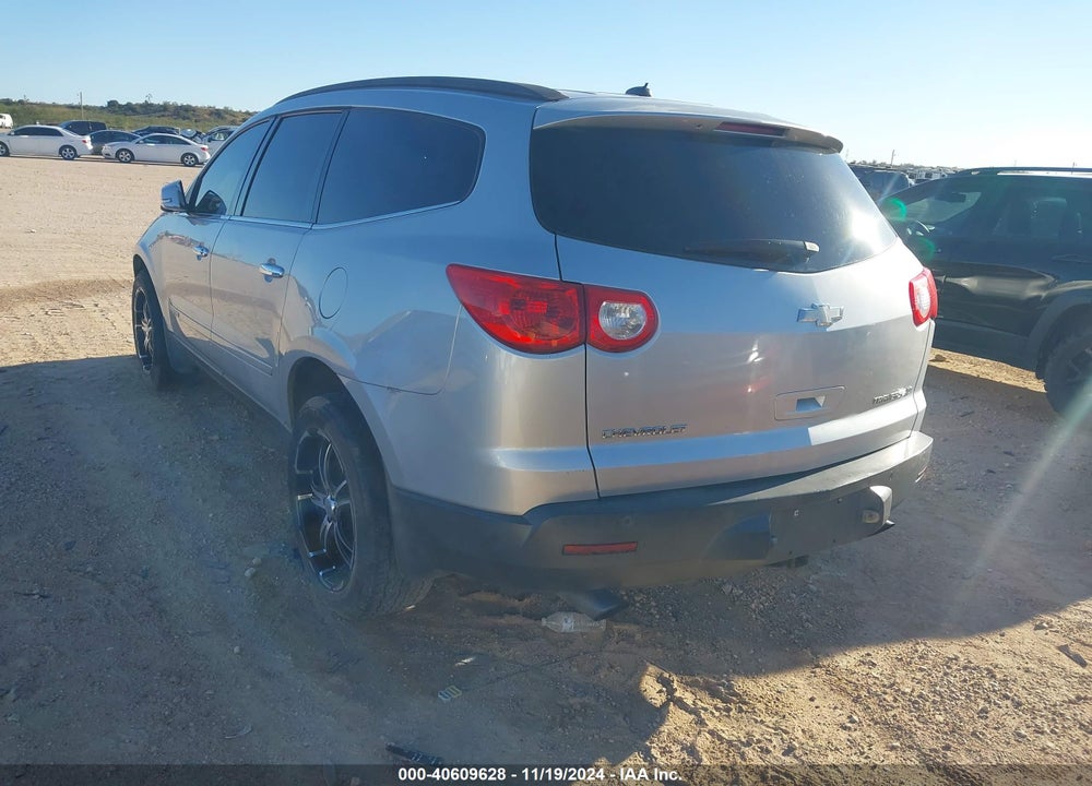 2009 CHEVROLET TRAVERSE LT VIN: 1GNEV23DX9S129132