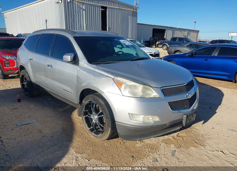 2009 CHEVROLET TRAVERSE LT VIN: 1GNEV23DX9S129132
