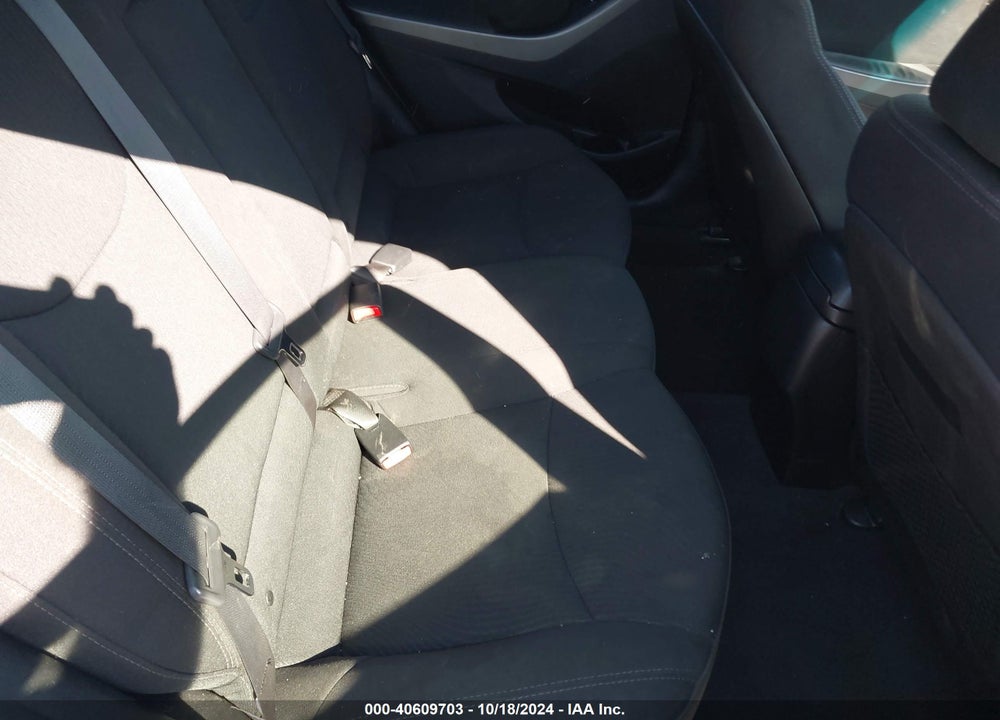 2015 HYUNDAI ELANTRA SE VIN: 5NPDH4AE8FH636379