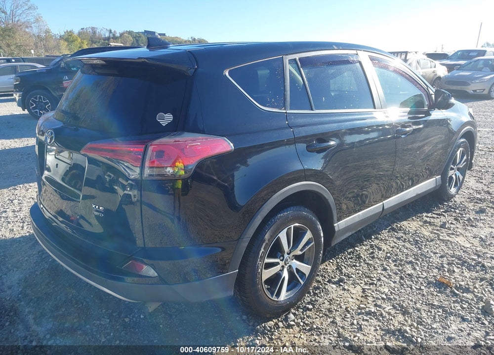 2018 TOYOTA RAV4 XLE VIN: 2T3RFREV0JW852845