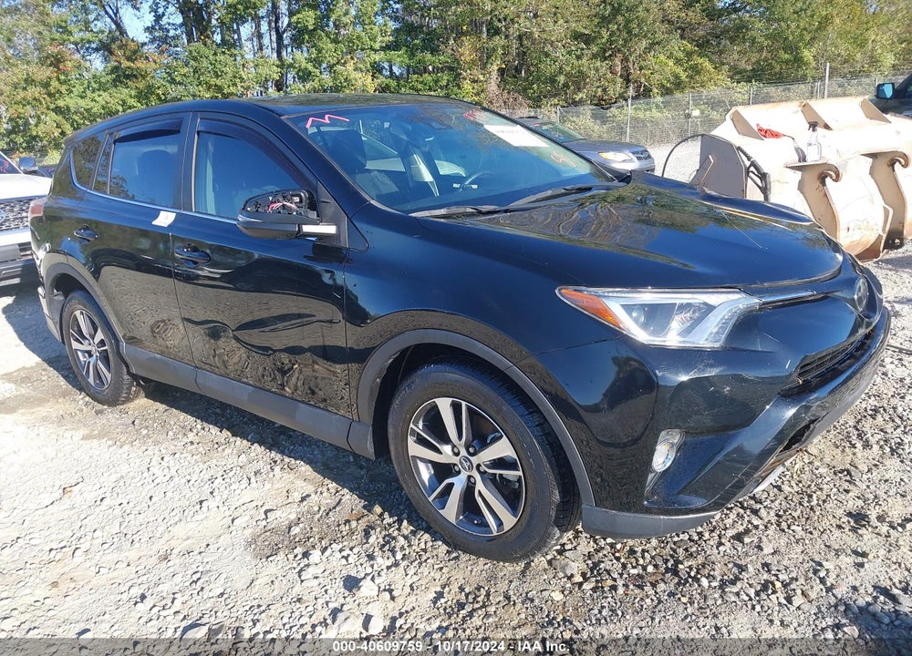 2018 TOYOTA RAV4 XLE VIN: 2T3RFREV0JW852845