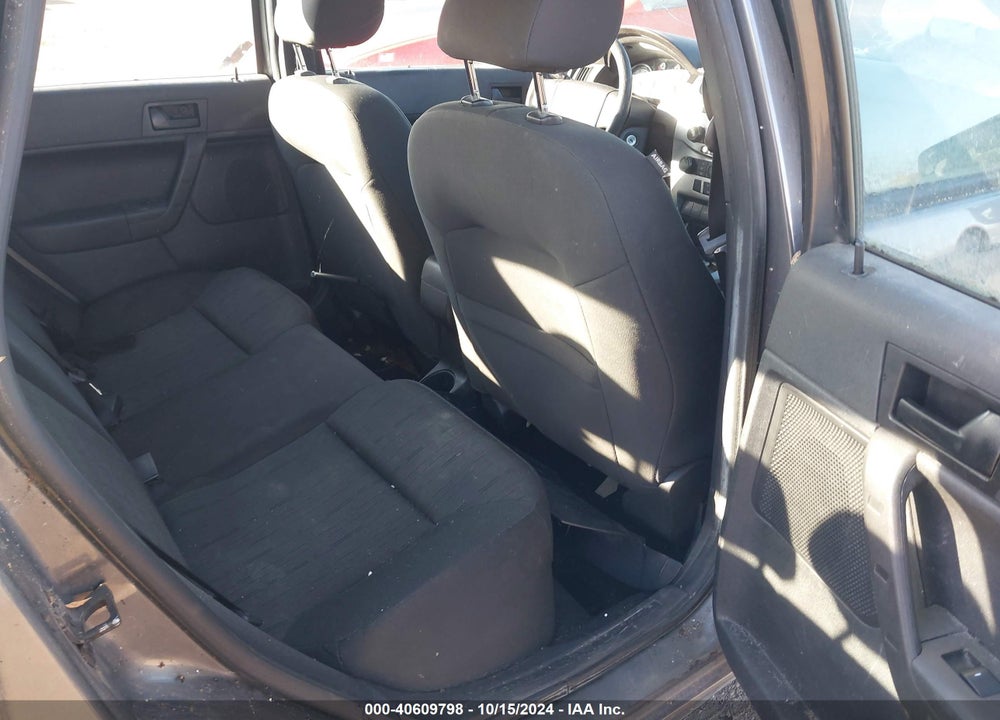 2010 FORD FOCUS SE VIN: 1FAHP3FN3AW150188