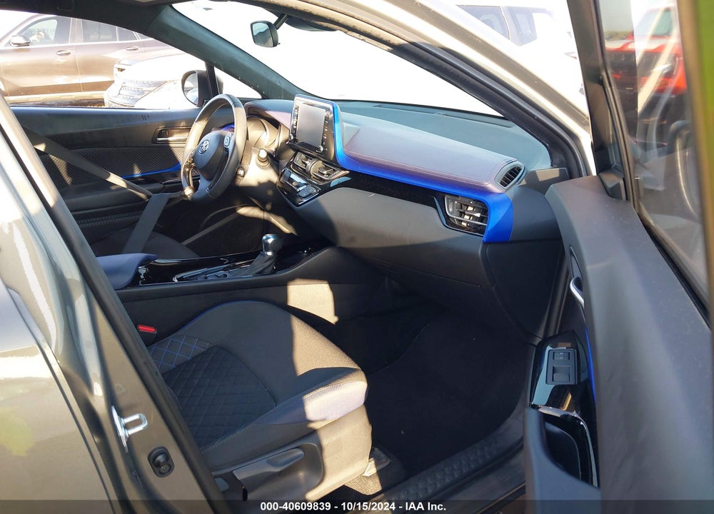 2021 TOYOTA C-HR XLE VIN: NMTKHMBX2MR129877