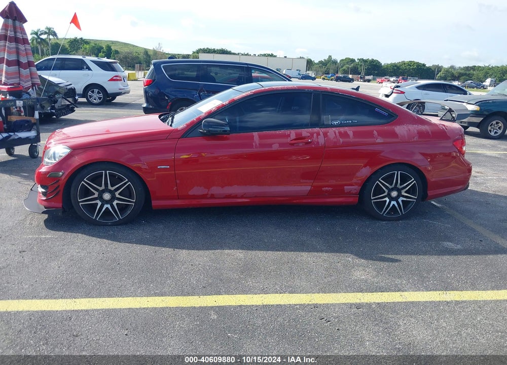 2013 MERCEDES-BENZ C 250 VIN: WDDGJ4HB9DG061570