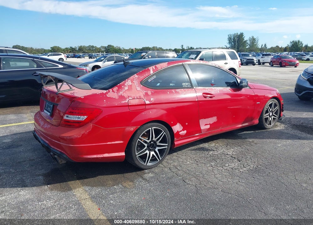 2013 MERCEDES-BENZ C 250 VIN: WDDGJ4HB9DG061570