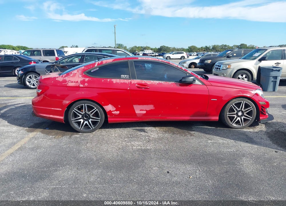 2013 MERCEDES-BENZ C 250 VIN: WDDGJ4HB9DG061570