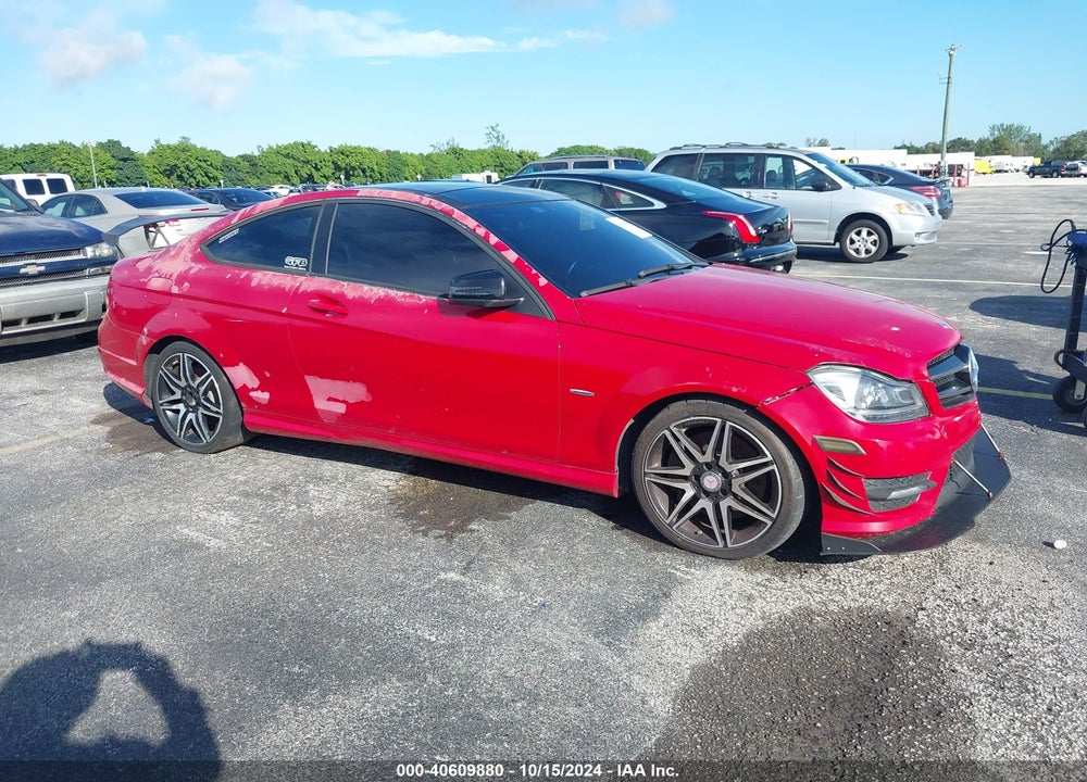 2013 MERCEDES-BENZ C 250 VIN: WDDGJ4HB9DG061570