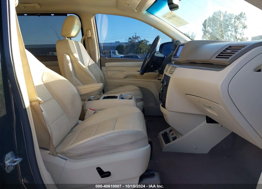 2009 VOLKSWAGEN ROUTAN SEL PREMIUM VIN: 2V8HW64X99R522516
