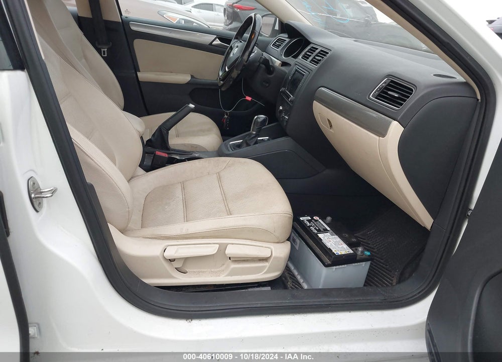 2017 VOLKSWAGEN JETTA 1.4T SE VIN: 3VWDB7AJ6HM250277