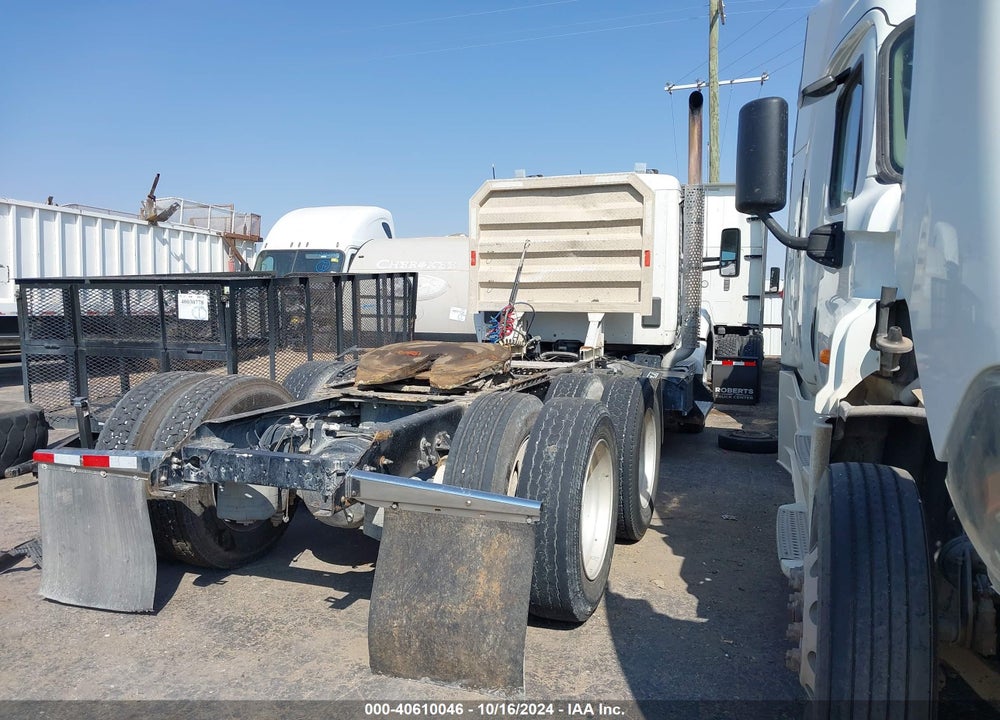 2015 KENWORTH T880 T880 VIN: 1XKZDP9XXFJ438133