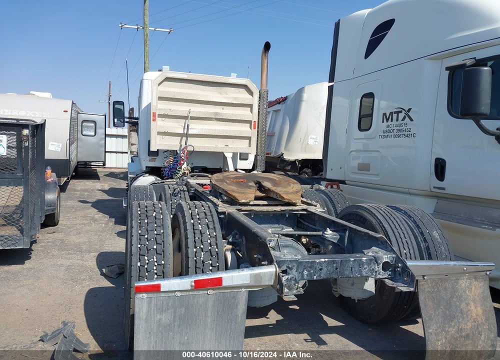 2015 KENWORTH T880 T880 VIN: 1XKZDP9XXFJ438133