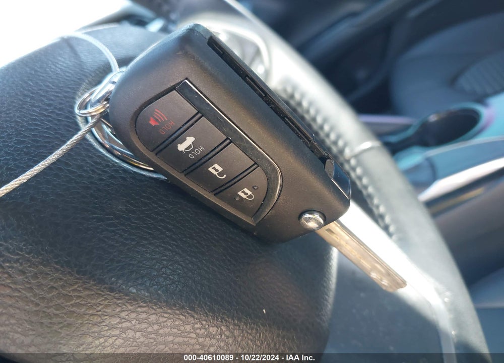 2019 TOYOTA CAMRY SE VIN: 4T1B11HK5KU253470