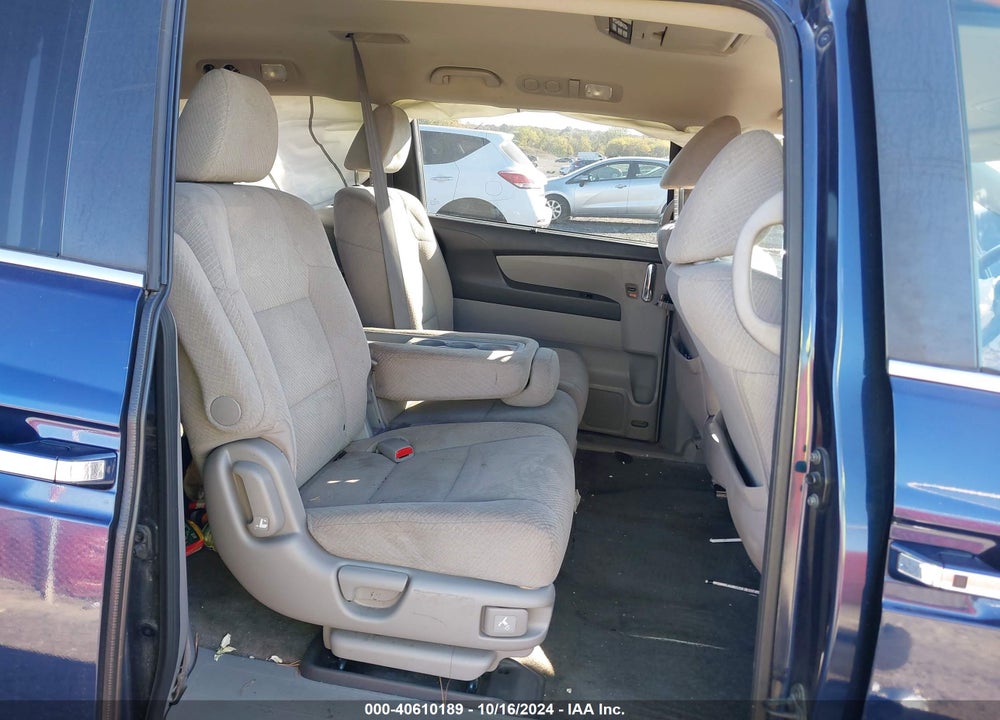 2016 HONDA ODYSSEY SE VIN: 5FNRL5H31GB059435